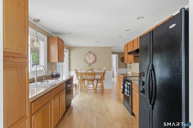 44 Skyline Drive, Waterbury, CT 06706