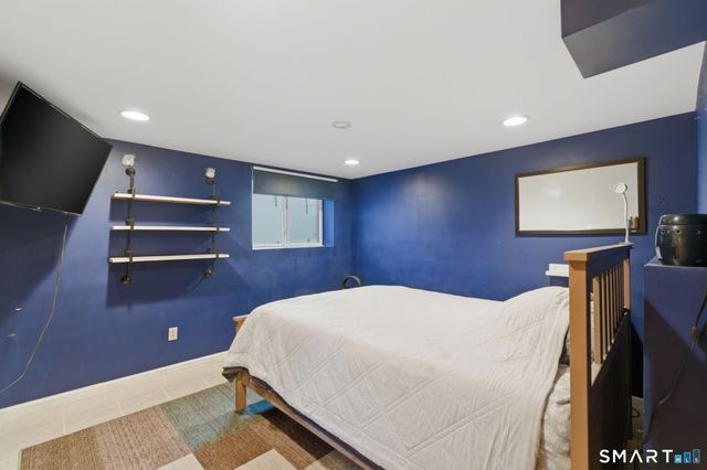 44 Skyline Drive, Waterbury, CT 06706