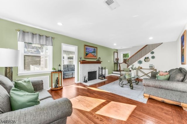 256 Van Buren Ave, Teaneck Twp., NJ 07666