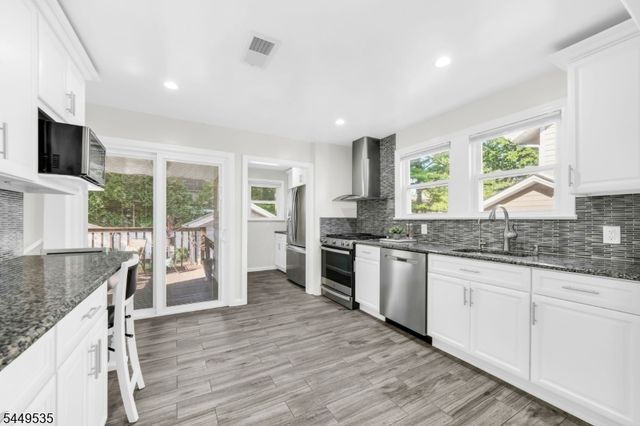 256 Van Buren Ave, Teaneck Twp., NJ 07666