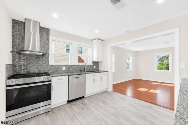 256 Van Buren Ave, Teaneck Twp., NJ 07666