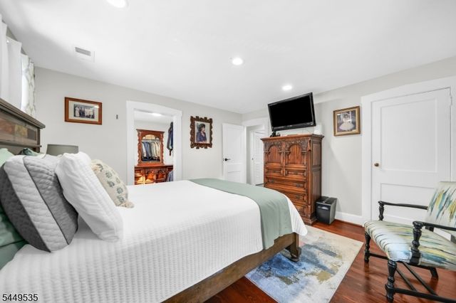 256 Van Buren Ave, Teaneck Twp., NJ 07666