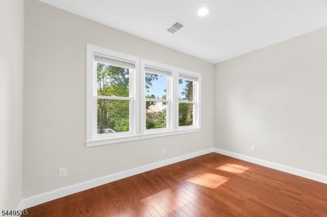 256 Van Buren Ave, Teaneck Twp., NJ 07666