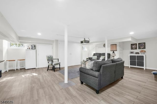 256 Van Buren Ave, Teaneck Twp., NJ 07666