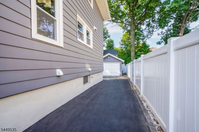 256 Van Buren Ave, Teaneck Twp., NJ 07666
