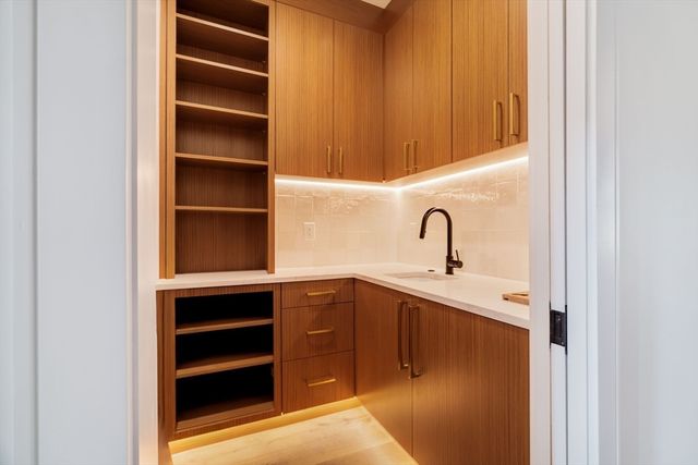 79 Park St 1, Brookline, MA 02446
