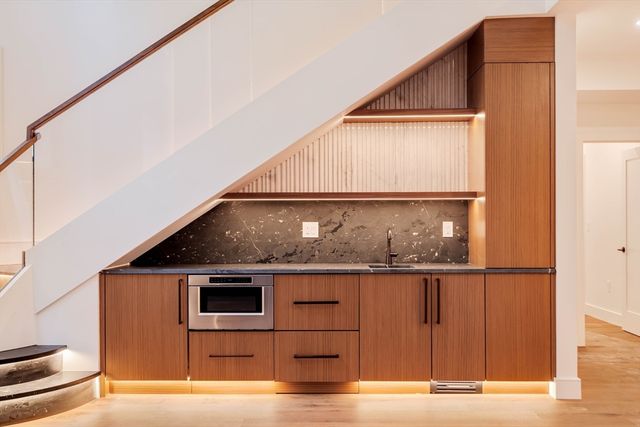 79 Park St 1, Brookline, MA 02446