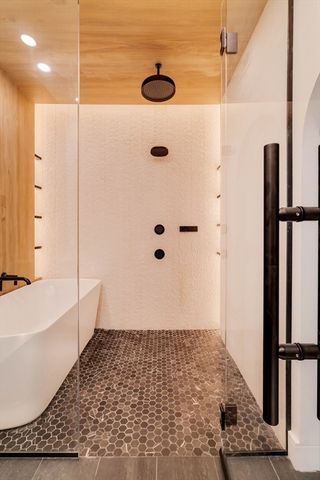79 Park St 1, Brookline, MA 02446