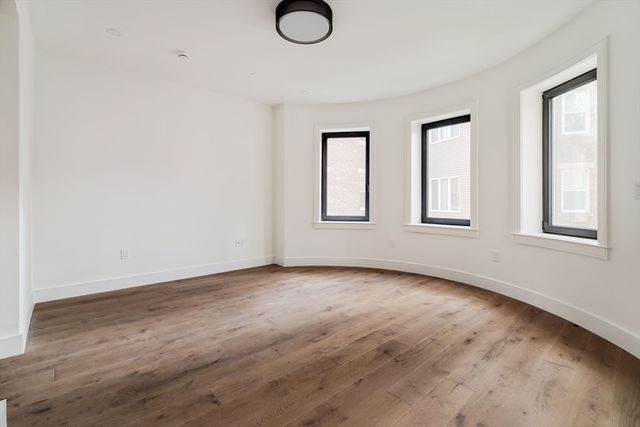 79 Park St 1, Brookline, MA 02446