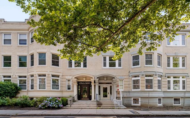 79 Park St 1, Brookline, MA 02446