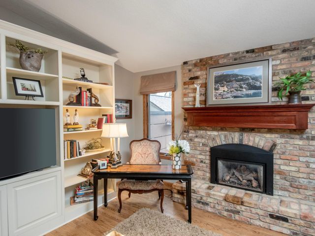 493 Sterling Street S, Maplewood, MN 55119