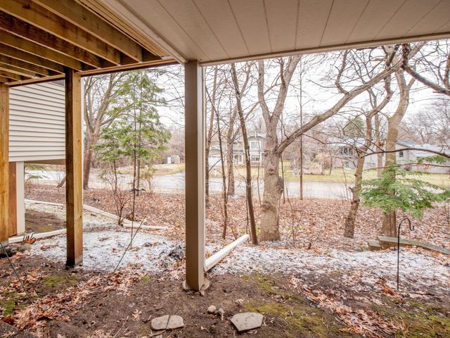 493 Sterling Street S, Maplewood, MN 55119