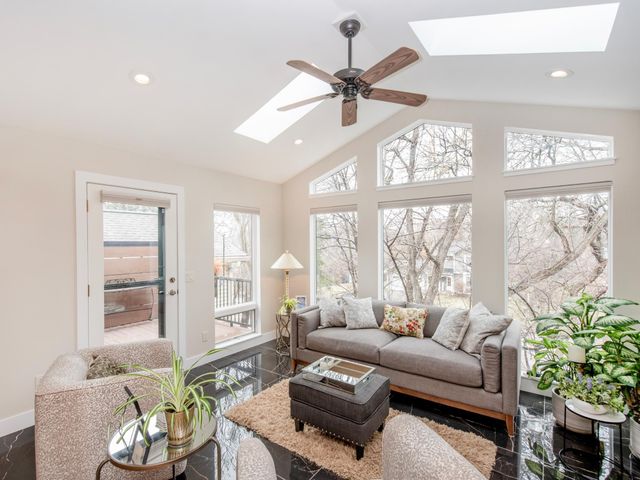 493 Sterling Street S, Maplewood, MN 55119