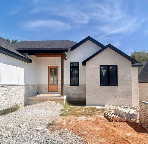 5904 S Clay Avenue, Springfield, MO 65810