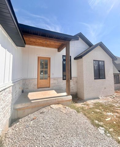 5904 S Clay Avenue, Springfield, MO 65810