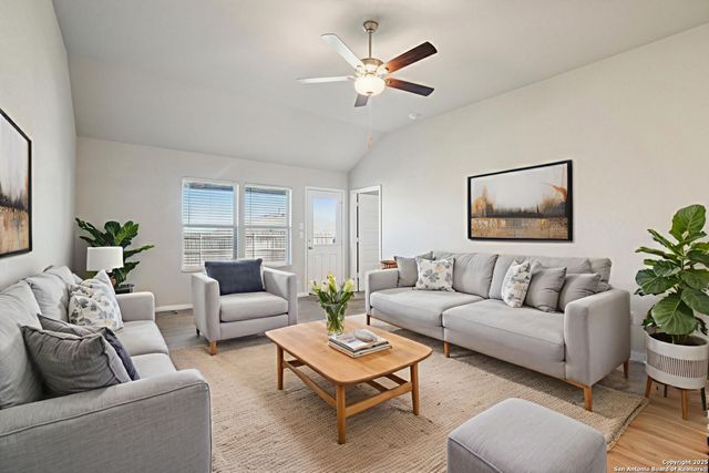 7019 Vista Loop, San Antonio, TX 78233