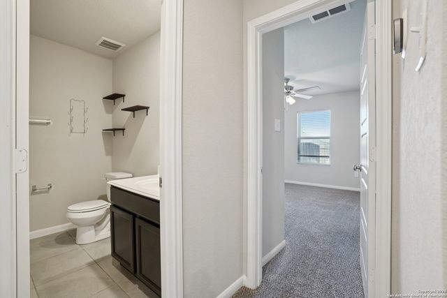 7019 Vista Loop, San Antonio, TX 78233