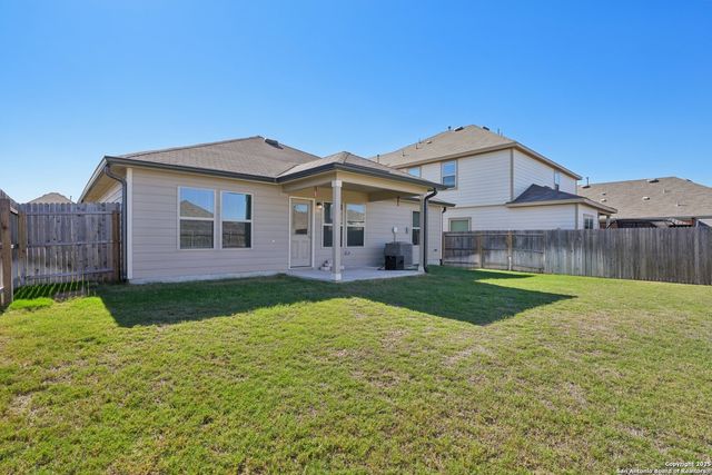 7019 Vista Loop, San Antonio, TX 78233