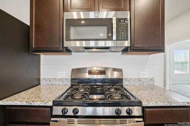 7019 Vista Loop, San Antonio, TX 78233