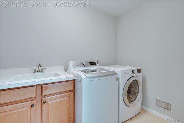 24557 Ackert Court, Novi, MI 48375