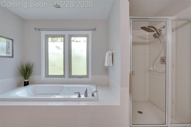 24557 Ackert Court, Novi, MI 48375