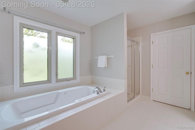 24557 Ackert Court, Novi, MI 48375