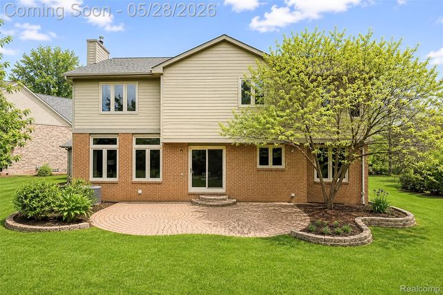 24557 Ackert Court, Novi, MI 48375