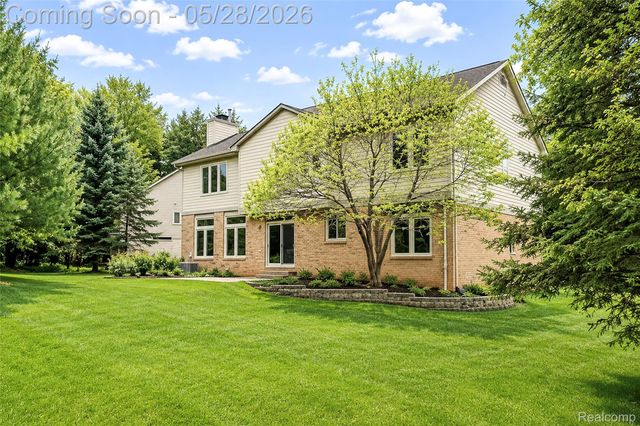 24557 Ackert Court, Novi, MI 48375