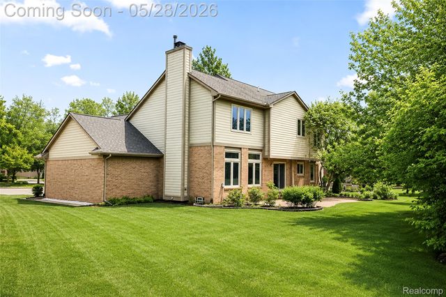 24557 Ackert Court, Novi, MI 48375