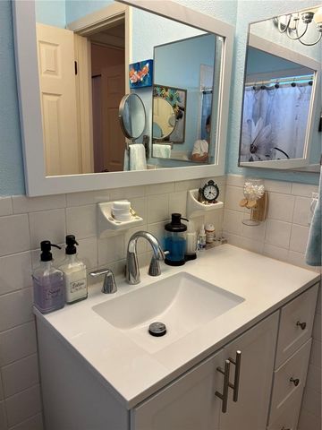 142 S SIMPSON STREET, Mount Dora, FL 32757
