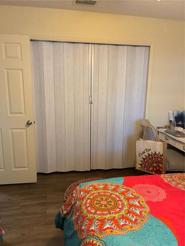 142 S SIMPSON STREET, Mount Dora, FL 32757