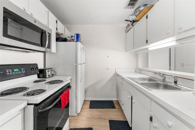 4000 SW 23RD STREET 2-303, Gainesville, FL 32608