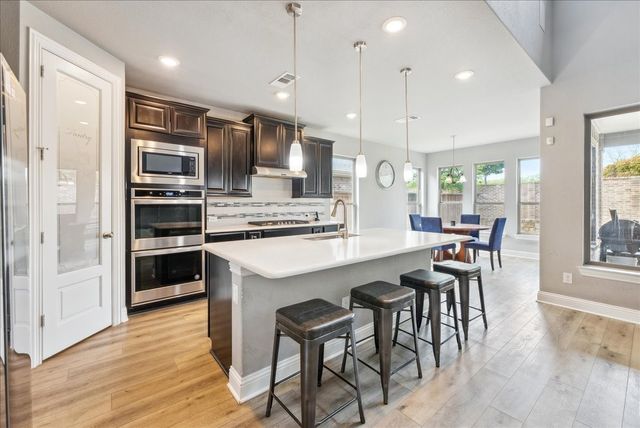 2605 High Bluff Drive, Mansfield, TX 76063