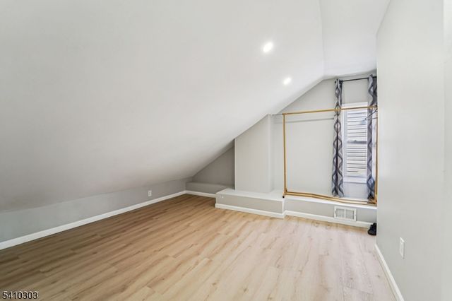 37 Hillman St, Paterson City, NJ 07522