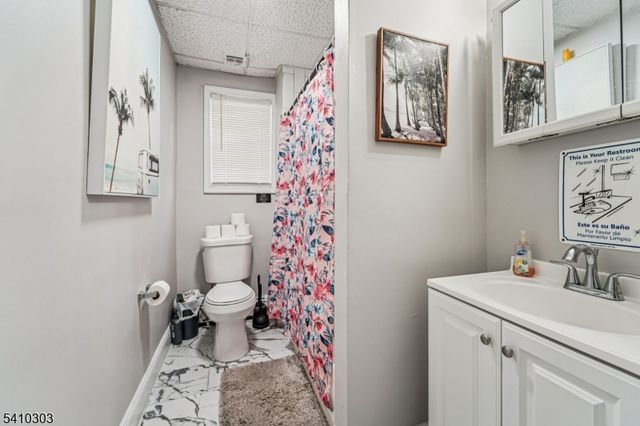 37 Hillman St, Paterson City, NJ 07522