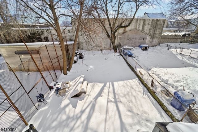 37 Hillman St, Paterson City, NJ 07522