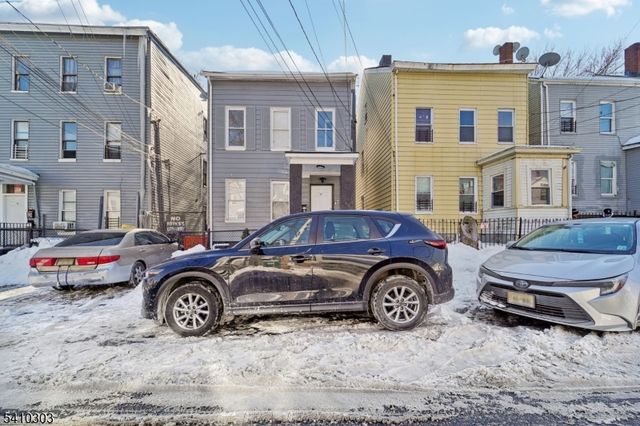 37 Hillman St, Paterson City, NJ 07522