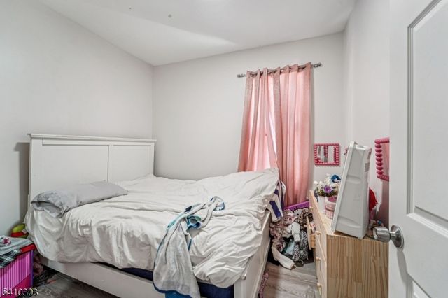 37 Hillman St, Paterson City, NJ 07522