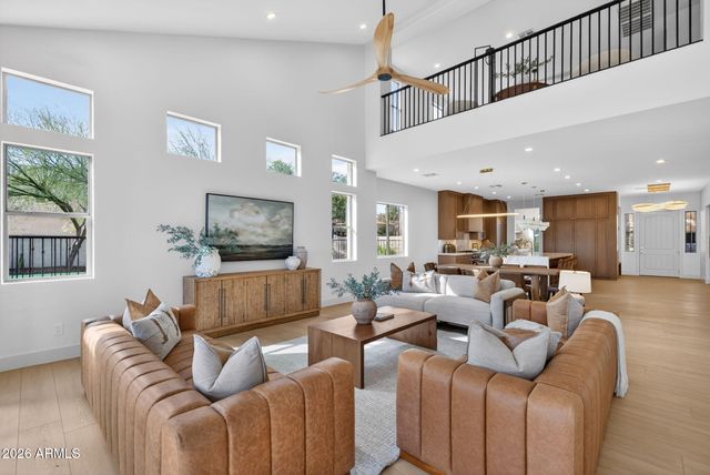 2735 E Flower Court, Gilbert, AZ 85298