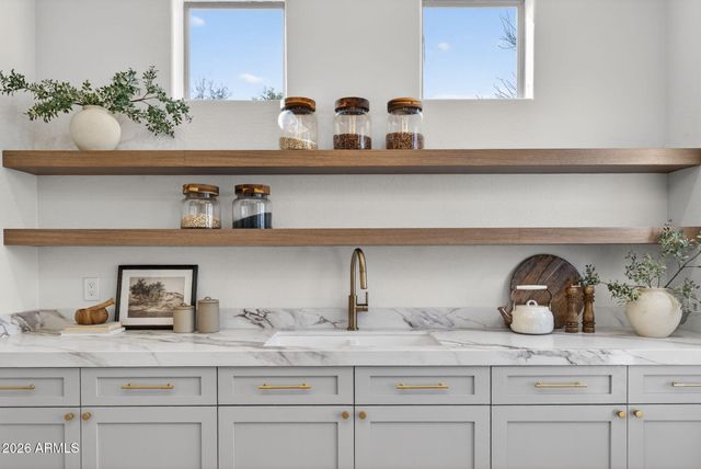 2735 E Flower Court, Gilbert, AZ 85298