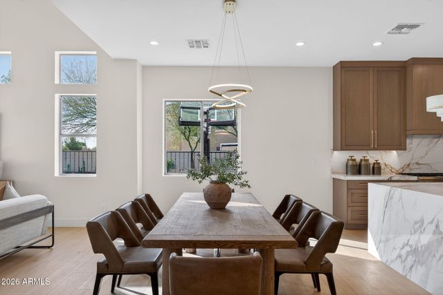 2735 E Flower Court, Gilbert, AZ 85298