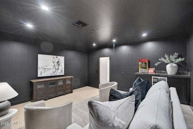 2735 E Flower Court, Gilbert, AZ 85298