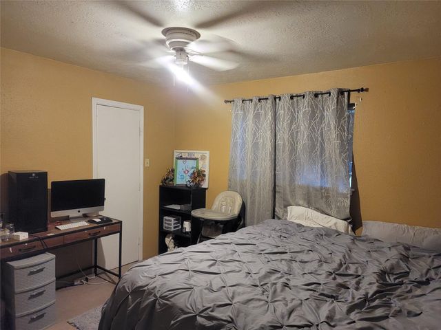 116 N Coffelt Street, Alvin, TX 77511