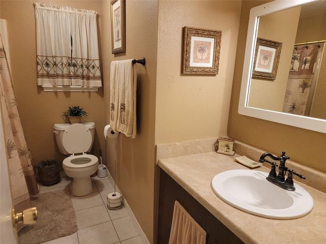 116 N Coffelt Street, Alvin, TX 77511