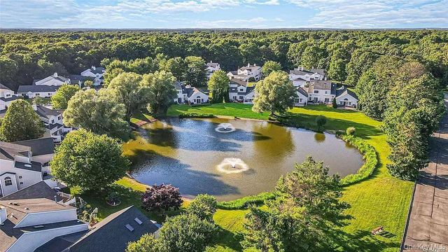 39 Quail Court, Manorville, NY 11949