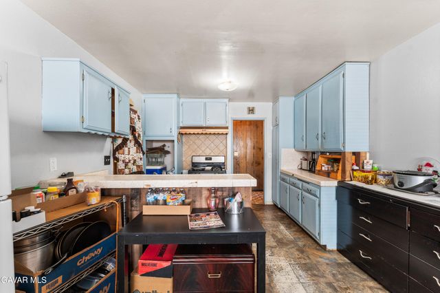 13525 Simshaw Avenue, Sylmar, CA 91342