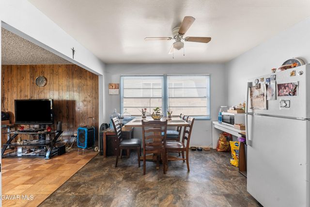 13525 Simshaw Avenue, Sylmar, CA 91342