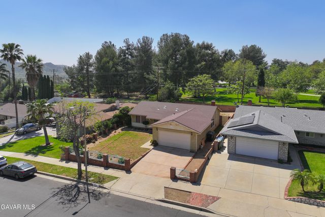 13525 Simshaw Avenue, Sylmar, CA 91342