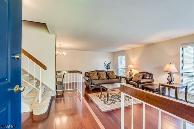 3801 Cricket Cir, Edison Twp., NJ 08820