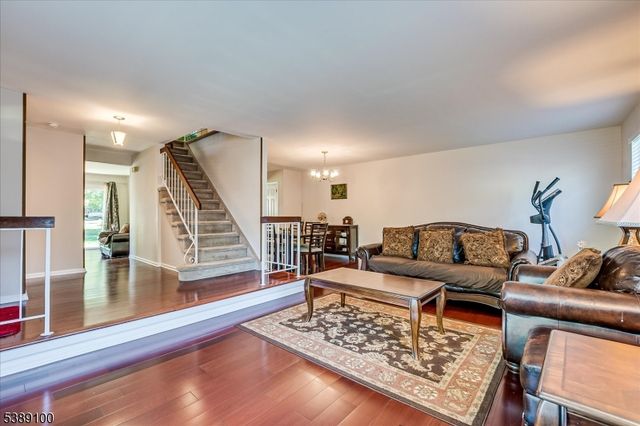 3801 Cricket Cir, Edison Twp., NJ 08820